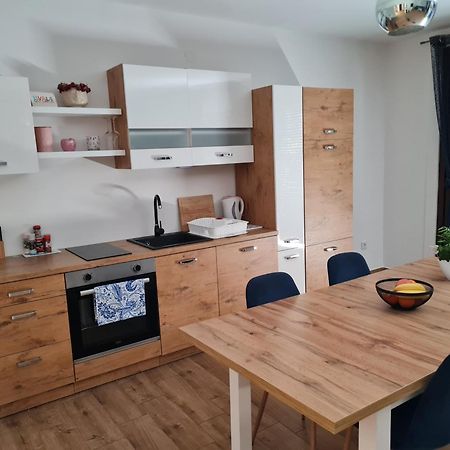 Old Town Road Apartment Karlovac Exterior foto