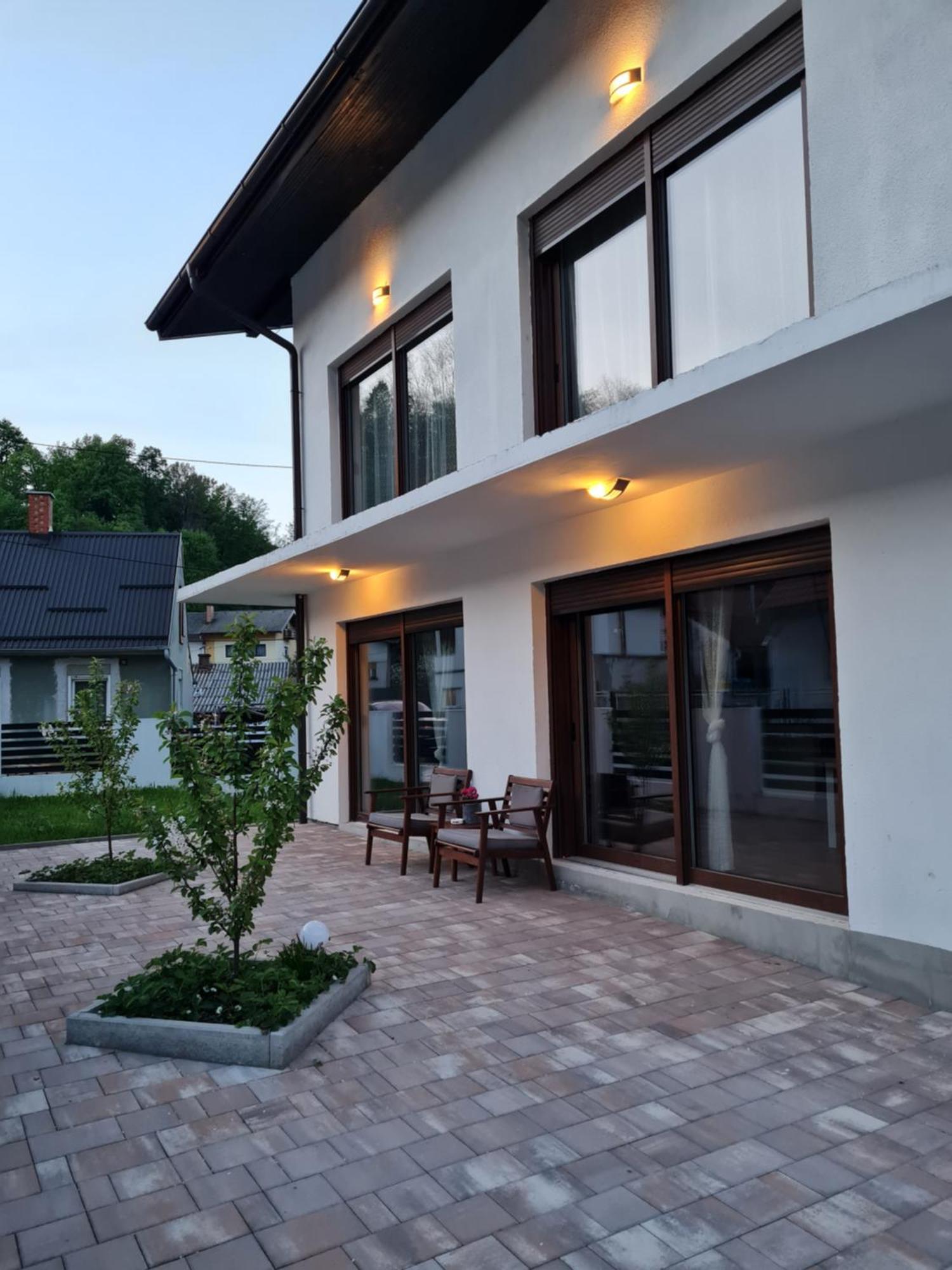 Old Town Road Apartment Karlovac Exterior foto